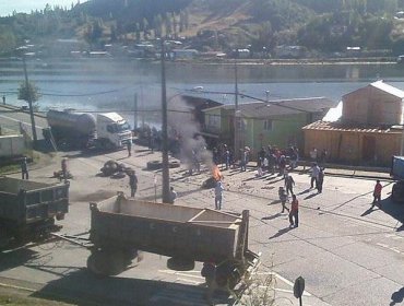 Pescadores de Castro realizan protesta bloqueando acceso norte a la ciudad