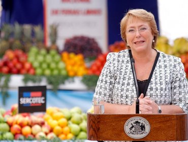 Presidenta Bachelet anunció inversión de $1.670 millones para modernización de ferias libres en 2015