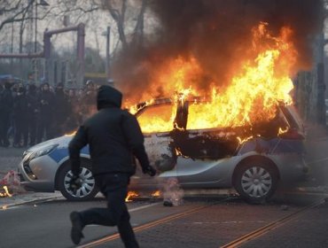 La Policía retiene temporalmente a 350 personas en Fráncfort