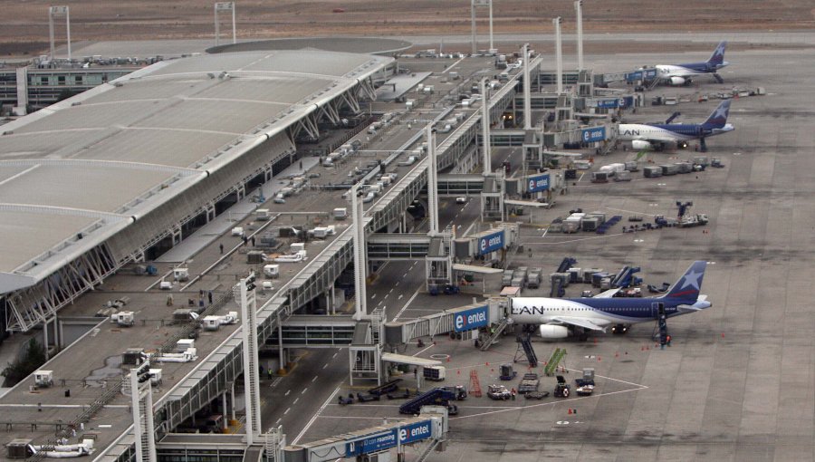 Vuelo de LAN rumbo a Lima se retrasó cuatro horas cuando un sujeto gritó “bomba” a bordo del avión