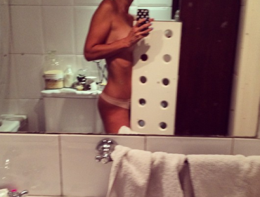 María Gracia Subercaseux impacta con desnudo