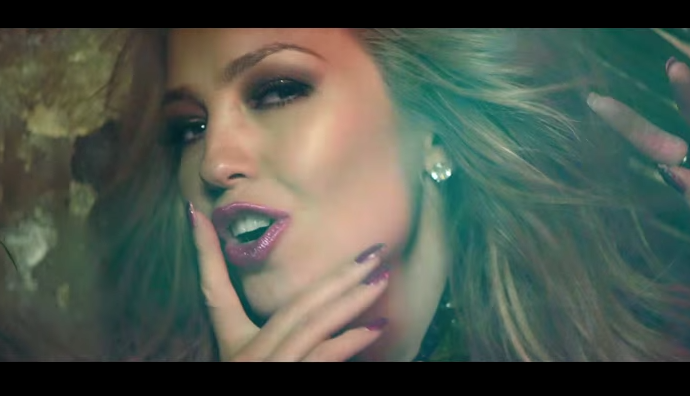 Videos: Thalía se convirtió en Jennifer Lopez en su nuevo videoclip