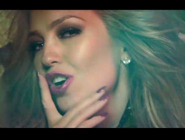 Videos: Thalía se convirtió en Jennifer Lopez en su nuevo videoclip