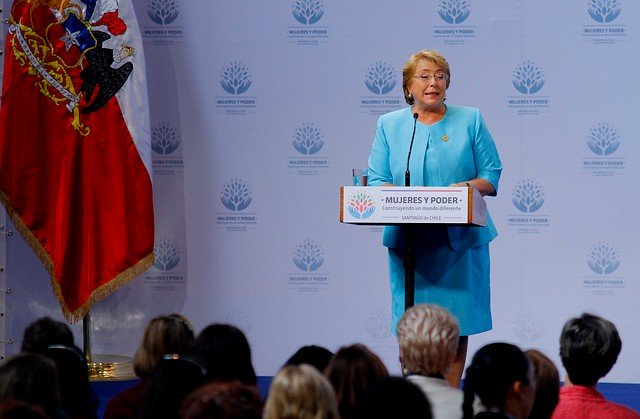 Presidenta Bachelet define en Cerro Castillo la agenda educacional para completar la reforma