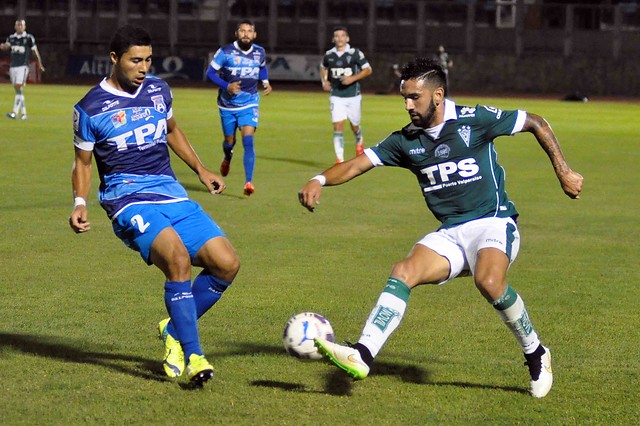 San Marcos y Santiago Wanderers igualaron en "guerra de goles"