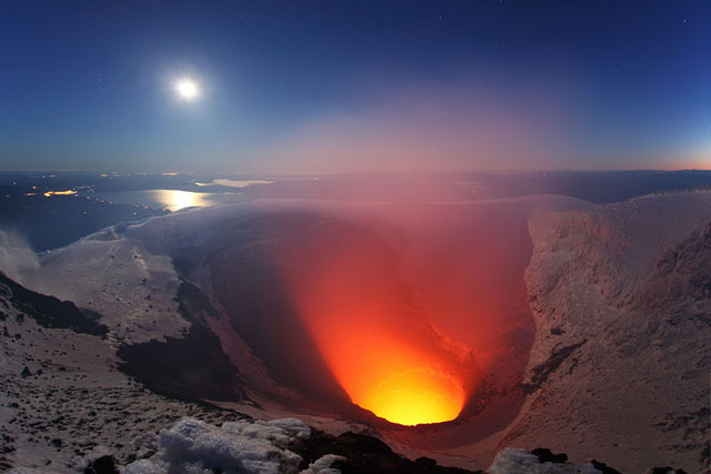 Sernageomin mantuvo la alerta naranja para el volcán Villarrica