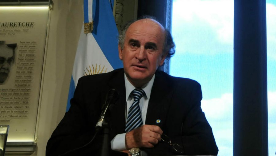 Denuncian al secretario de Inteligencia argentino por abuso de autoridad