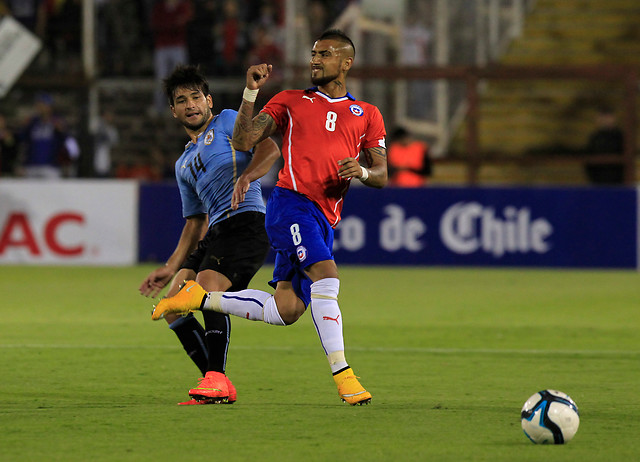 Arturo Vidal descartó lesión y espera un "lindo partido" ante Brasil