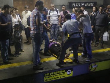 Mujer no vidente cayó entre dos vagones del Metro