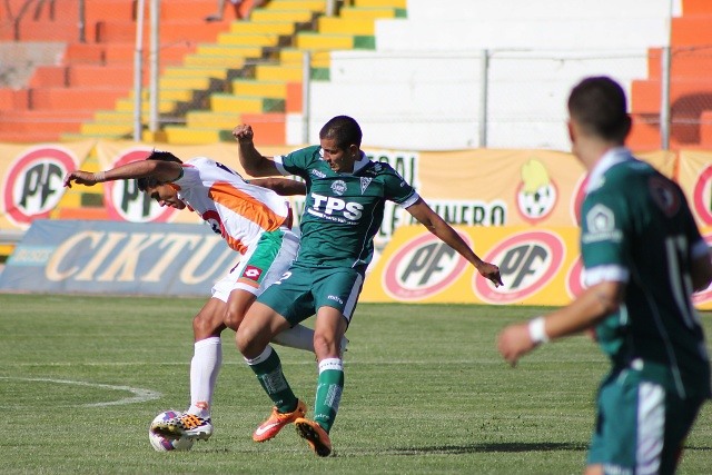 Mario López y su primer gol en S. Wanderers: "Le pegué como saliera y entró"