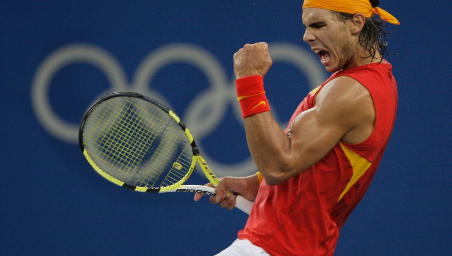 Nadal entrena con dolor en tobillo, pero espera jugar en Miami