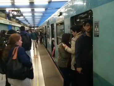 Fallas eléctricas podrían ser causa de suspensión de tramo de la Línea 2 del Metro de Santiago