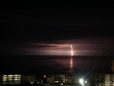 Tormenta eléctrica y lluvias afectan desde Atacama a Valparaíso