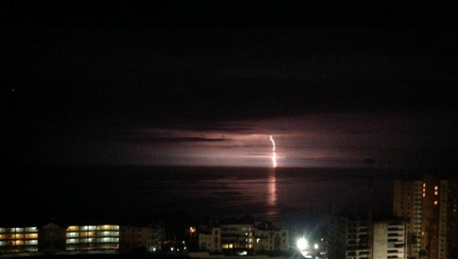 Tormenta eléctrica y lluvias afectan desde Atacama a Valparaíso