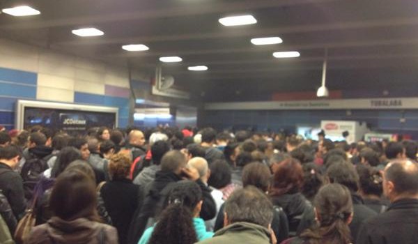 Línea 1 de Metro presentó problemas por falla en vagón