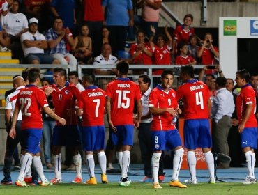 La 'Roja' realizó homenaje a Pablo Otárola y hubo minuto de silencio a Brotfeld