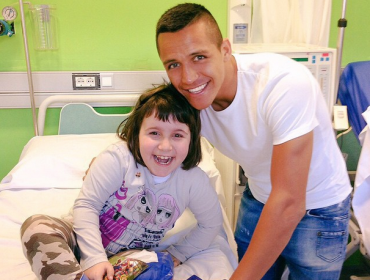 Alexis Sánchez remece las redes sociales tras mostrar su faceta más solidaria
