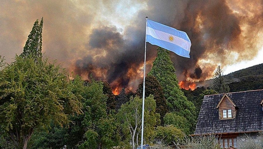 Incendio arrasa 1.200 hectáreas en parque natural del sur de Argentina