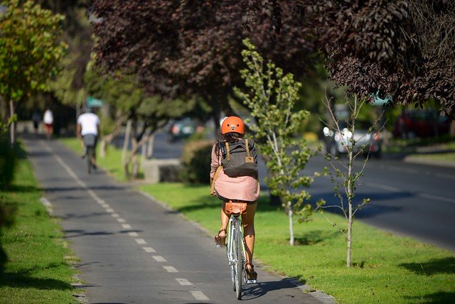 Irse en bicicleta al trabajo aumenta 30% en Chile