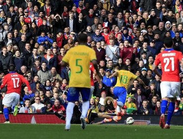 Claudio Bravo: "Mejoramos mucho respecto al amistoso ante Irán"