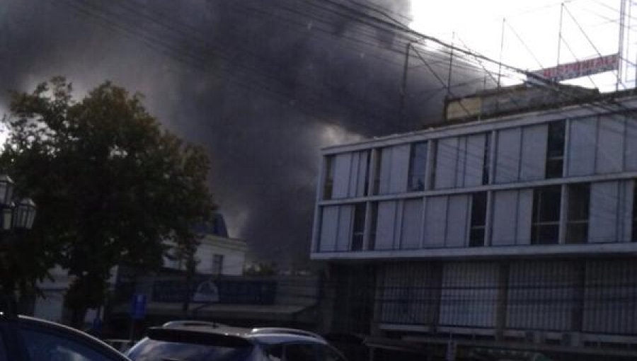 Incendio en Linares afecta a panadería en la zona centro de la ciudad