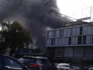 Incendio en Linares afecta a panadería en la zona centro de la ciudad