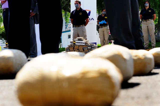 Policía incauta casi 200 kilos de droga y detiene a un ciudadano boliviano en zona fronteriza de Colchane