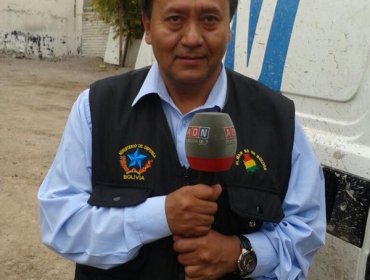 “El mar es de Bolivia”: Lo que decía la camiseta con la que el ministro boliviano llegó a Copiapó para ayudar a damnificados