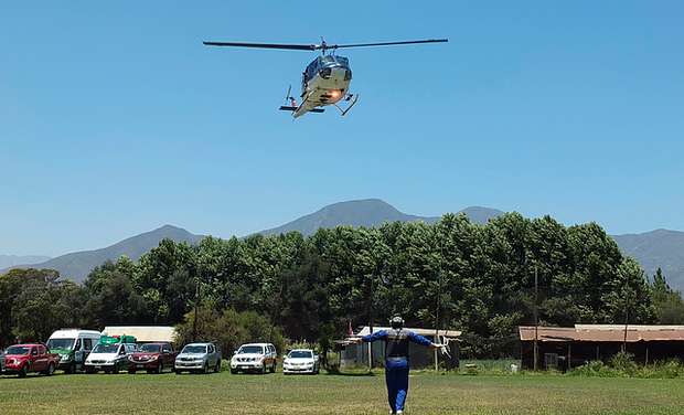 Piloto de helicóptero perdido en el norte es primo político de la Presidenta Bachelet