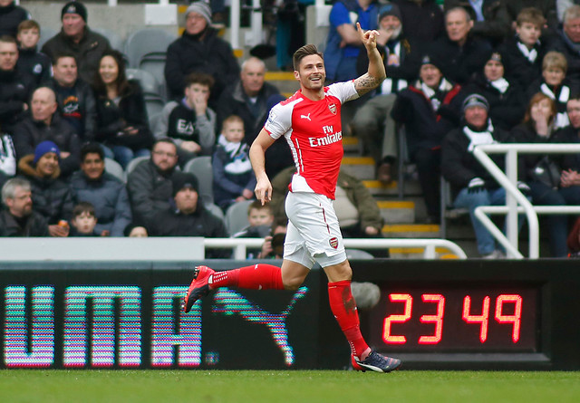 Olivier Giroud busca superar a Alexis como el máximo anotador del Arsenal