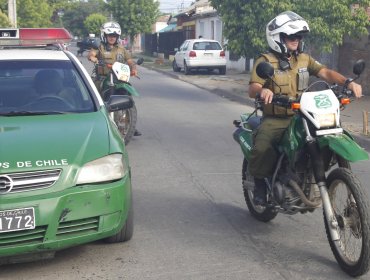 Carabineros reprime disturbios en las afueras de la Universidad Academia de Huma