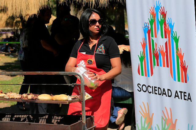 Ateos celebran asado en Viernes Santo y piden eliminar feriados religiosos