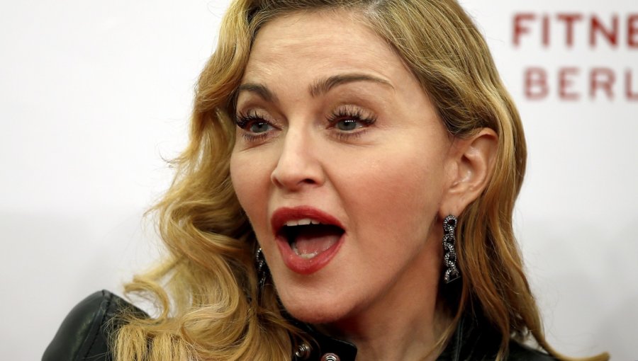 Madonna prende las redes sociales con un topless subido a su Twitter