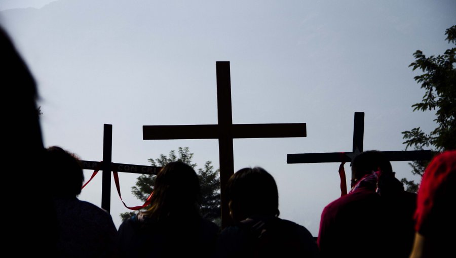 Conductor ebrio embiste Vía Crucis en Puerto Varas y deja dos heridos