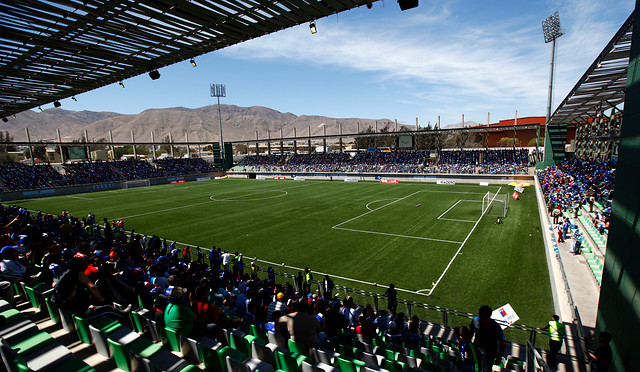 Estadio 'Luis Valenzuela Hermosilla' de Copiapó es clausurado por insalubridad