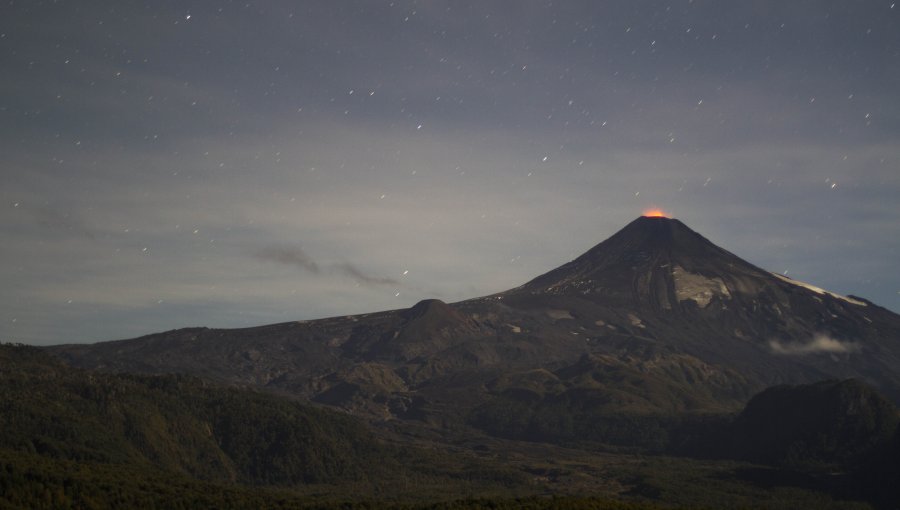 Sernageomin reporta explosiones a nivel del cráter del Volcán Villarrica