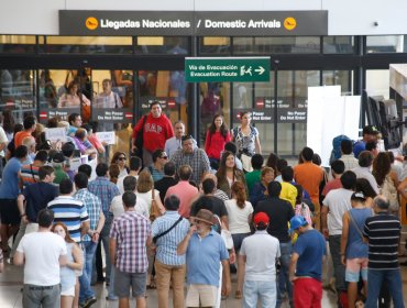 En el aeropuerto detienen a sospechoso de homicidio de Año Nuevo