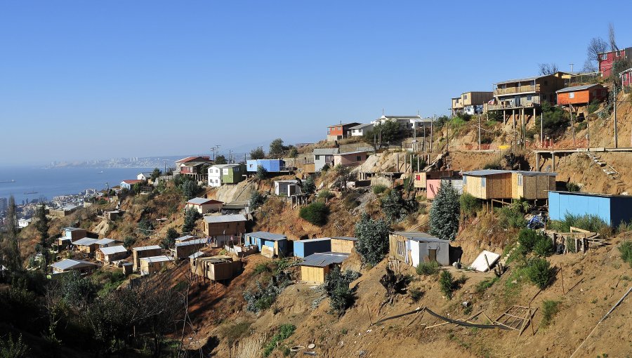 Inspeccionan obras de reconstrucción a un año del mega incendio en Valparaíso