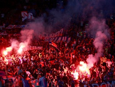 ANFP absuelve a Universidad de Chile por uso de bengalas