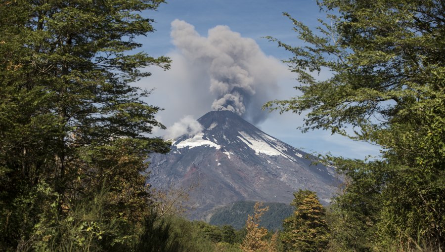 Villarrica registra baja actividad tras la espectacular columna de ayer