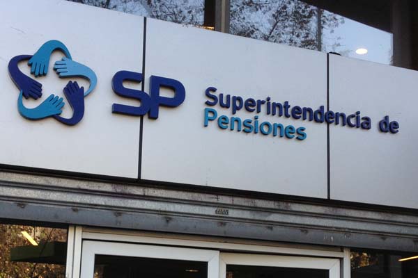 Fondos de pensiones más "riesgosos" anotan leves rentabilidades positivas en marzo