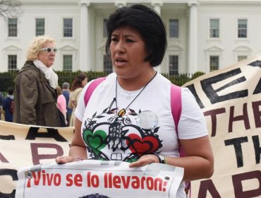 Familiares de 43 desaparecidos en México exigen justicia ante la Casa Blanca