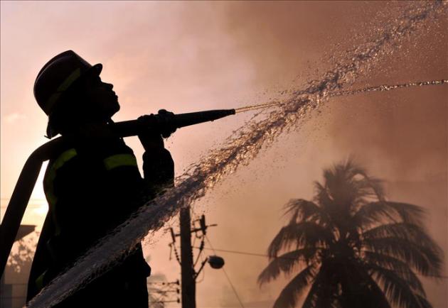 Incendio forestal se extiende por más de 1.700 hectáreas en Ciénaga de Cuba