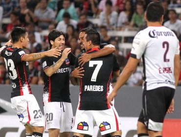 Colo Colo derrota al Atlas y comienza a pavimentar su clasificación a octavos