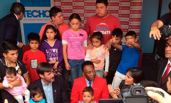 Pelé dice que Chile debe estar atento en Copa América por ser local