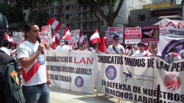 Unos 900 trabajadores de Lan iniciaron huelga