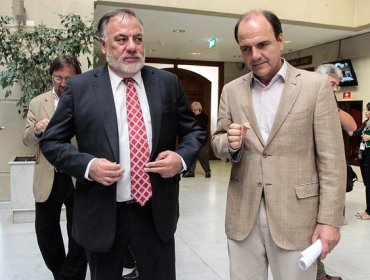 Plantean incorporar a partidos políticos en Ley de Transparencia