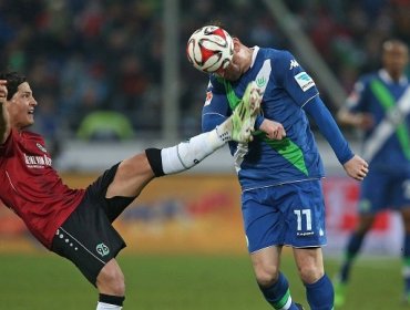 Hannover de Albornoz empató con Hertha y suma 12 fechas sin ganar en Alemania