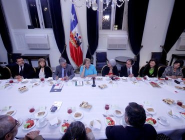 Presidenta Bachelet aseguró cumplir con la gratuidad en educación superior pese a "tragedias" y "dificultades"