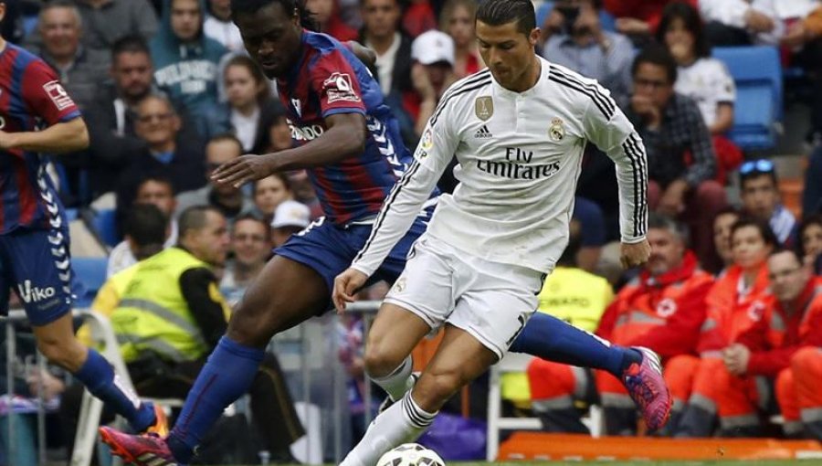 Real Madrid venció a Eibar y mete presión a Barcelona en la cima